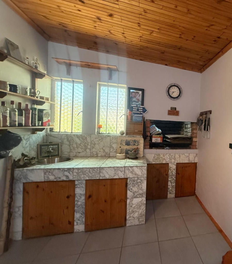 3 Bedroom Property for Sale in Heuwelkruin Eastern Cape